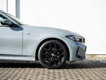 BMW 320i xDrive Limousine M Sport ACC GSD LRH SGlas