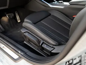 BMW 320i xDrive Limousine M Sport ACC GSD LRH SGlas