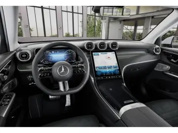 MERCEDES-BENZ GLC 200 4m Edition AMG-Line Panoramadach