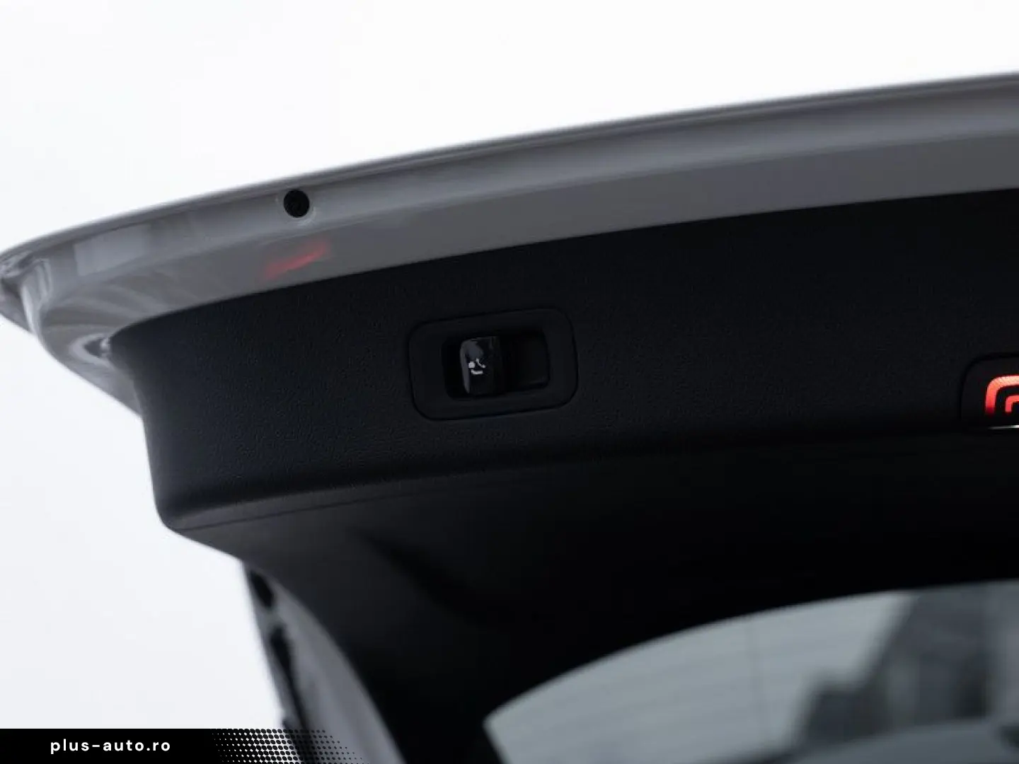 MERCEDES-BENZ GLC 300 4M AMG-Sport Pano AHK HUD Dist&hellip;