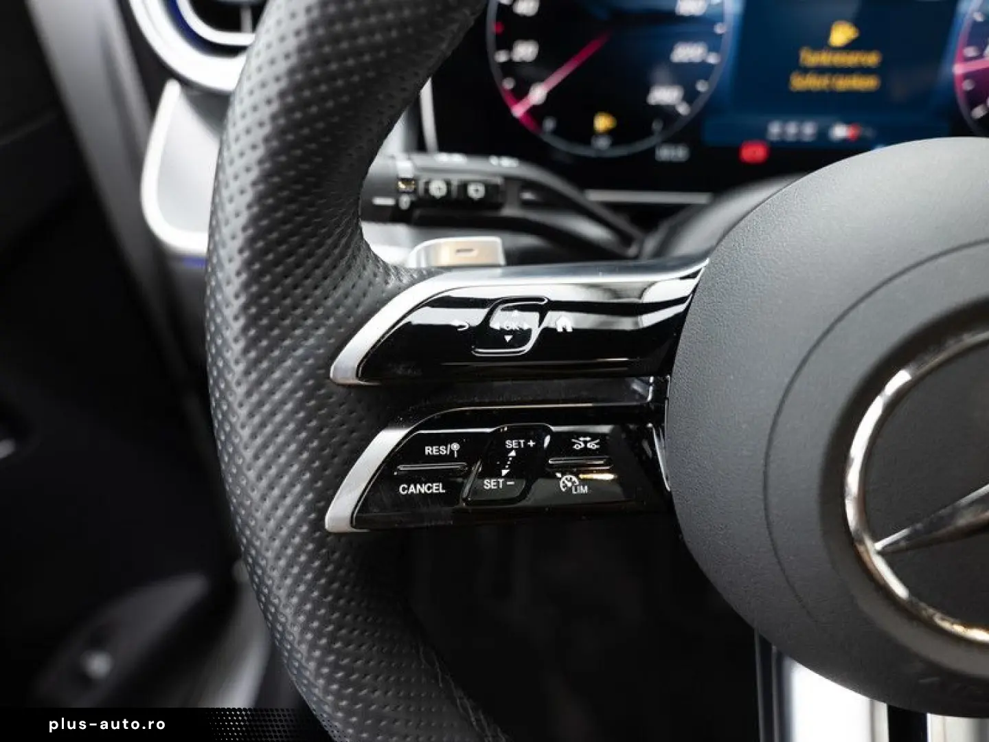 MERCEDES-BENZ GLC 300 4M AMG-Sport Pano AHK HUD Dist&hellip;