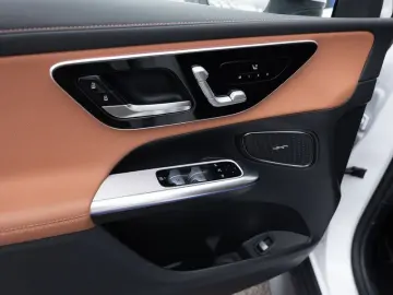 MERCEDES-BENZ GLC 300 4M AMG-Sport Pano AHK HUD Dist&hellip;