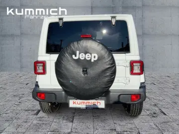 Jeep Wrangler Sahara