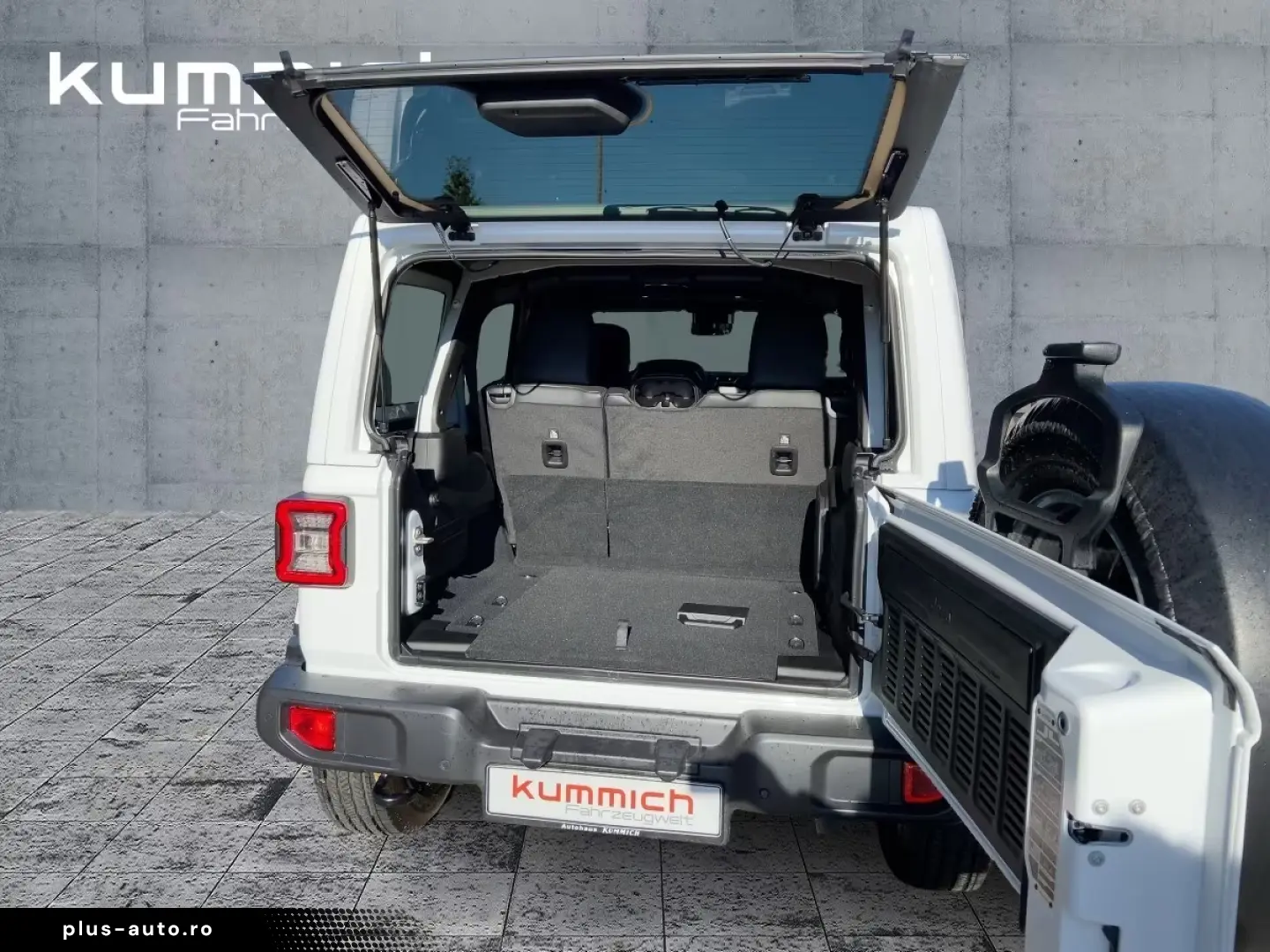 Jeep Wrangler Sahara