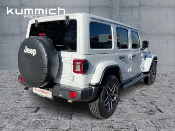 Jeep Wrangler Sahara