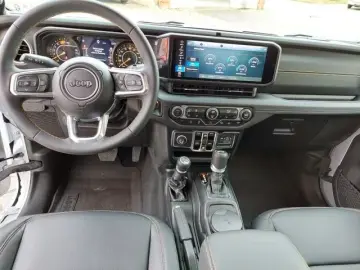 Jeep Wrangler Unlimited 2.0T Sahara