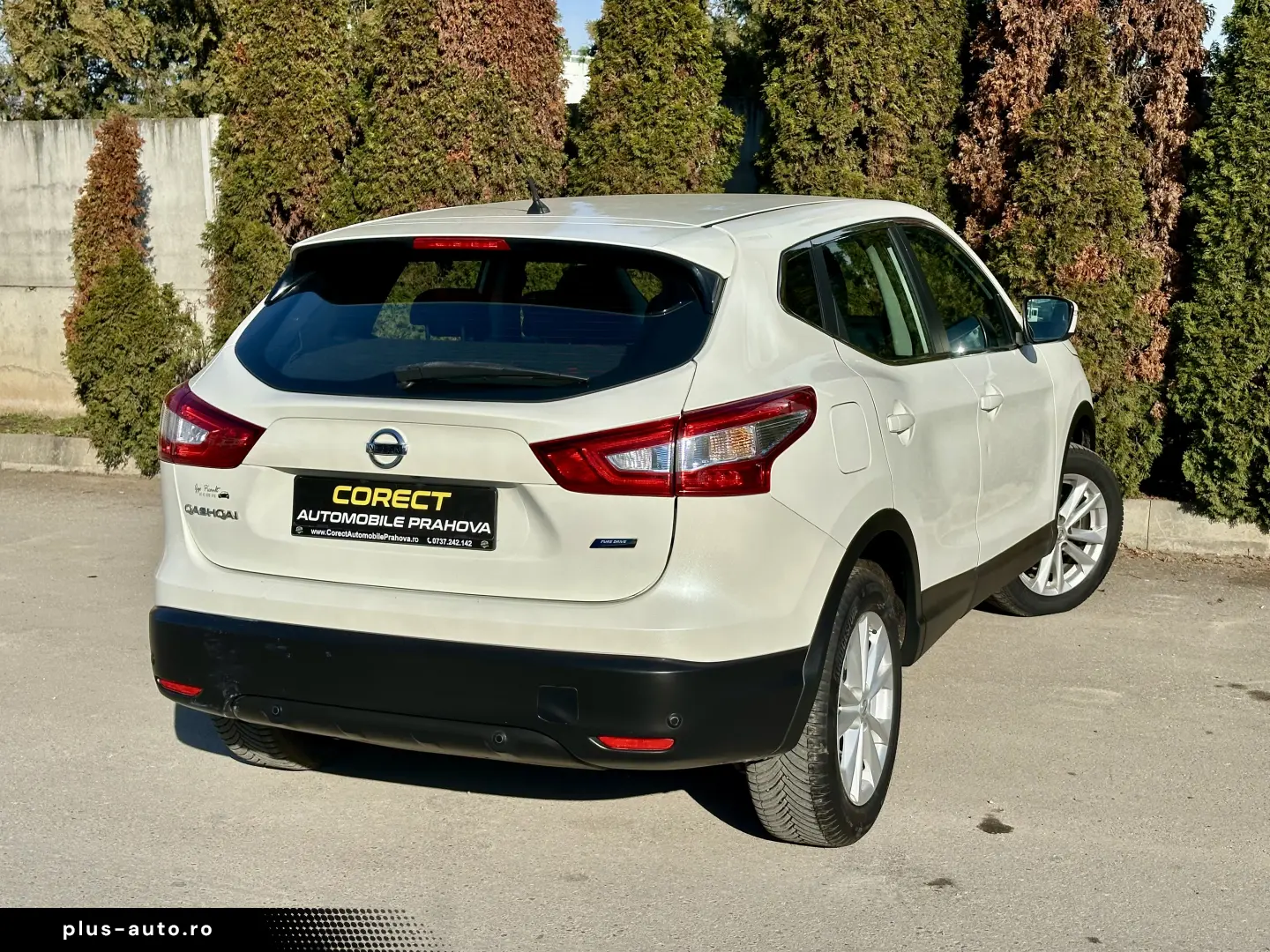 Nissan Qashqai 2015 183.000KM Lane Assist Garantie Rate