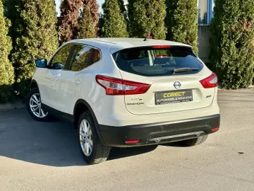Nissan Qashqai 2015 183.000KM Lane Assist Garantie Rate