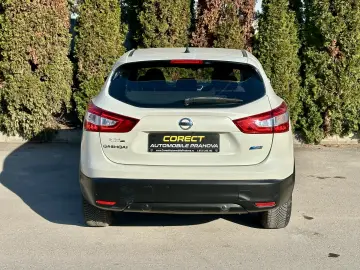 Nissan Qashqai 2015 183.000KM Lane Assist Garantie Rate