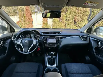 Nissan Qashqai 2015 183.000KM Lane Assist Garantie Rate