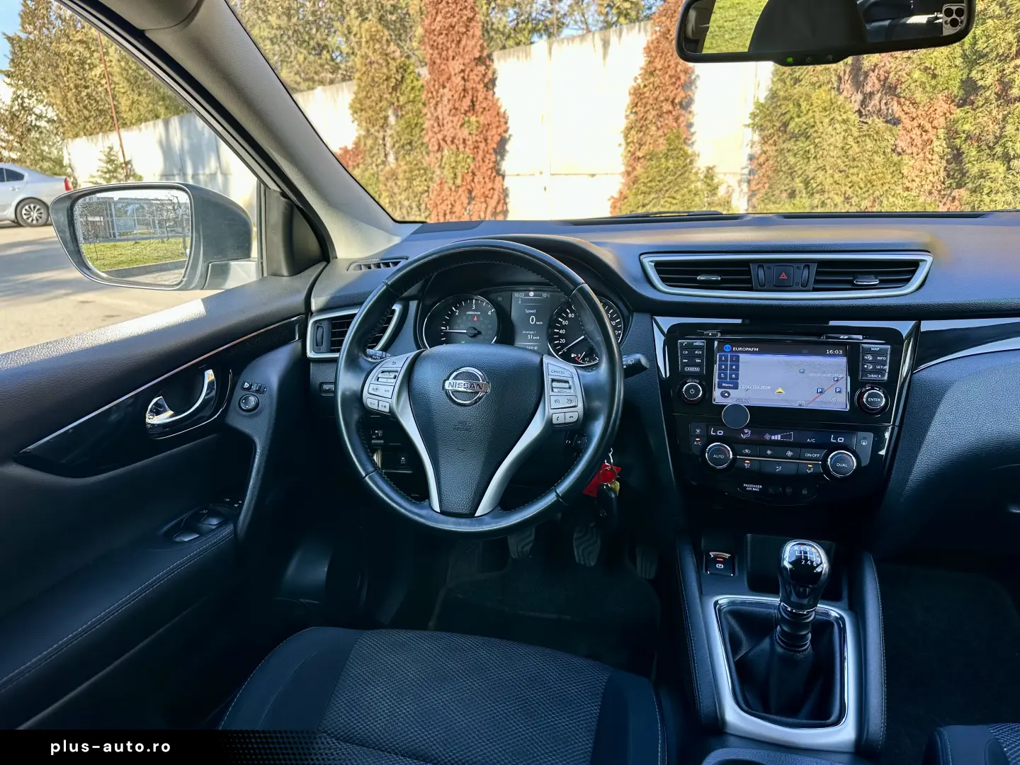 Nissan Qashqai 2015 183.000KM Lane Assist Garantie Rate