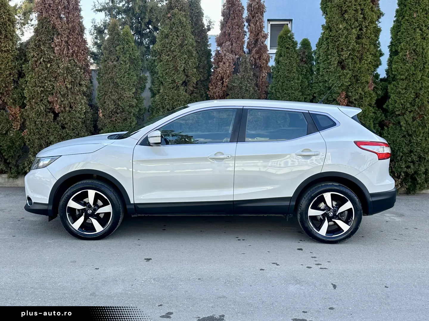 Nissan Qashqai 2015 183.000KM Lane Assist Garantie Rate