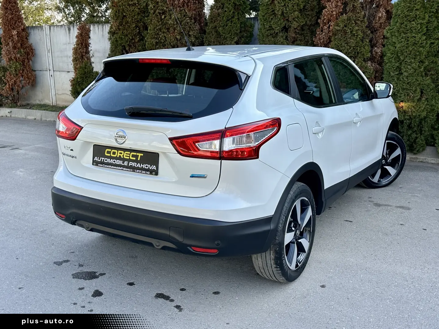 Nissan Qashqai 2015 183.000KM Lane Assist Garantie Rate