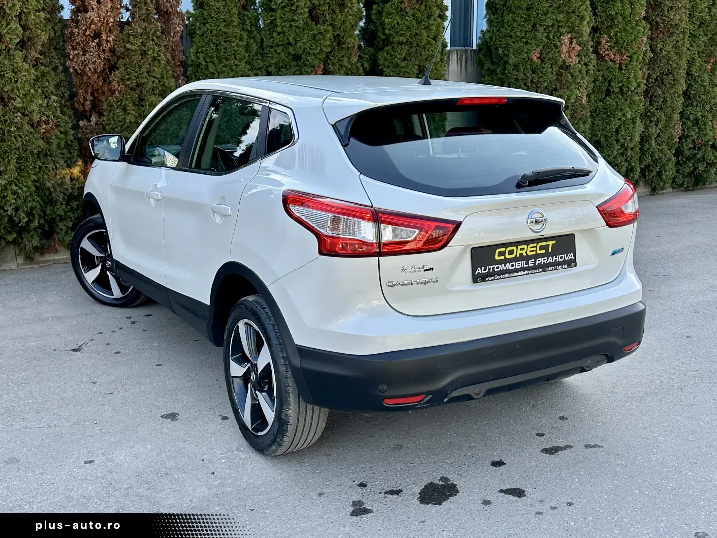 Nissan Qashqai 2015 183.000KM Lane Assist Garantie Rate