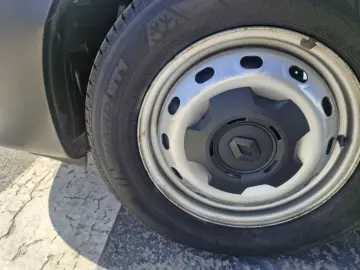 RENAULT TRAFIC 2.0 Blue dCi 145CP L2 Expression