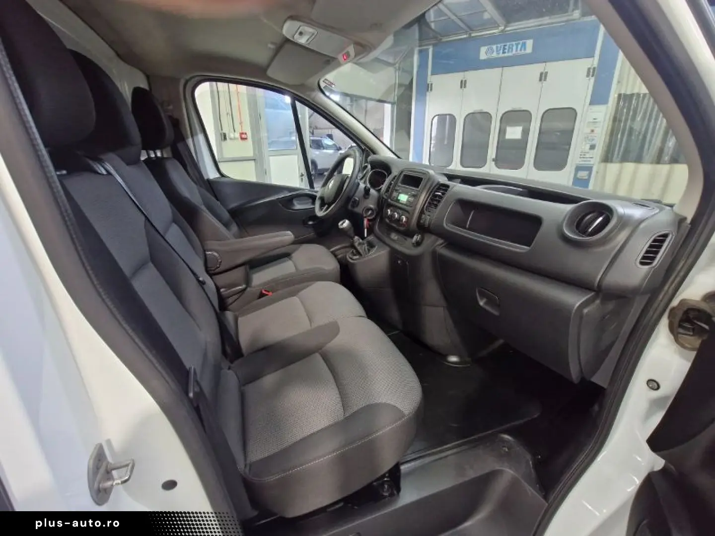 RENAULT TRAFIC 2.0 Blue dCi 145CP L2 Expression