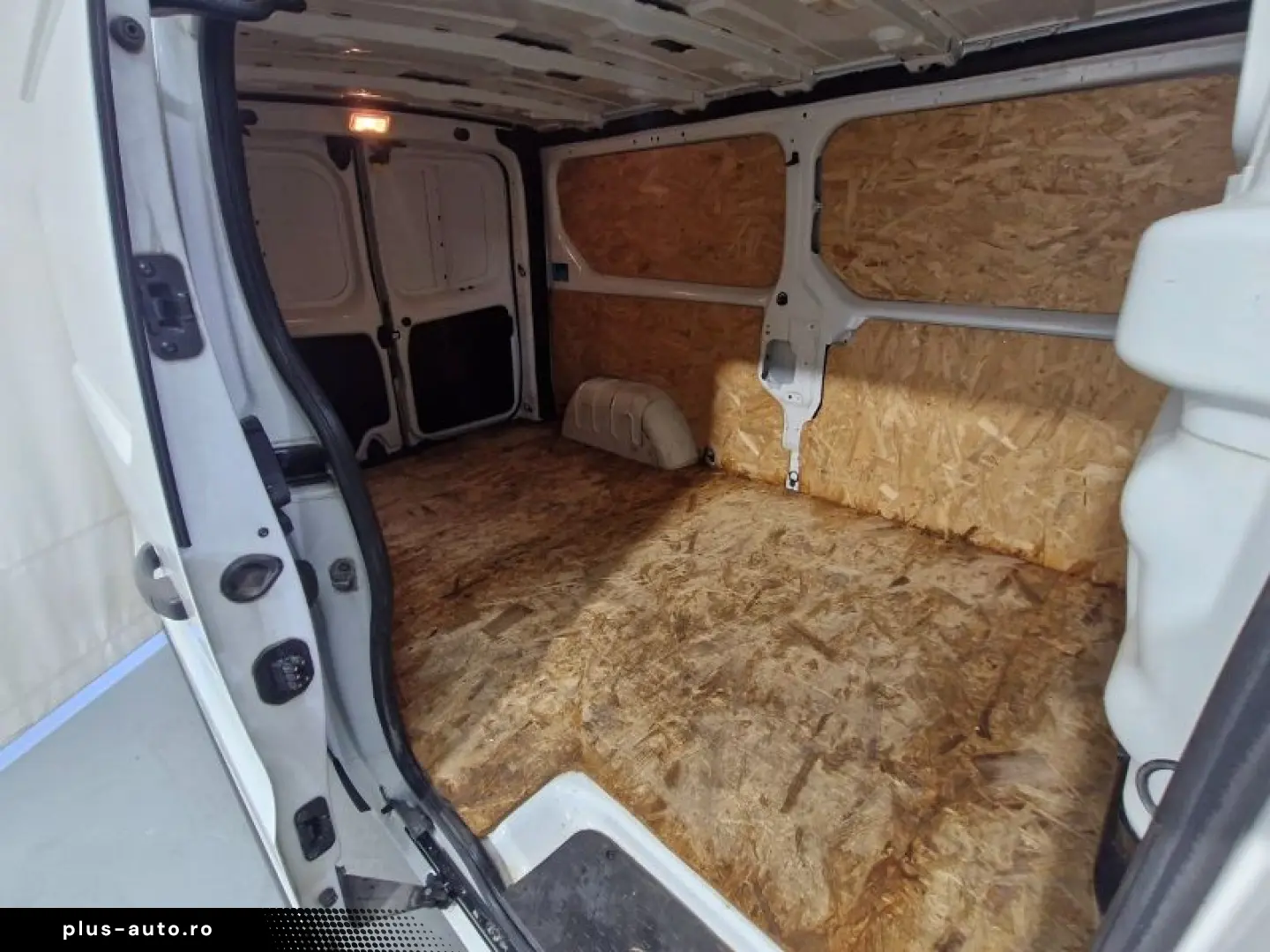 RENAULT TRAFIC 2.0 Blue dCi 145CP L2 Expression