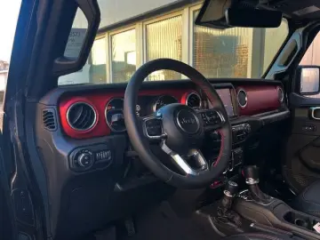 Jeep Wrangler Unlimited Rubicon Motor