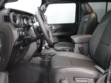 Jeep Wrangler Unlimited Sahara