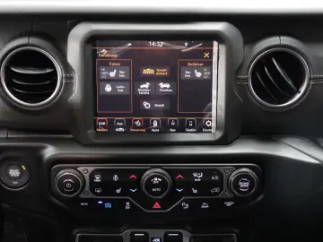 Jeep Wrangler Unlimited Sahara