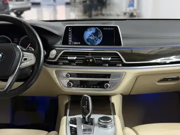 BMW Seria 7 730d xDrive