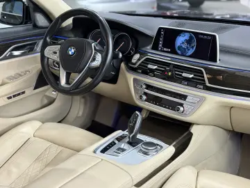 BMW Seria 7 730d xDrive