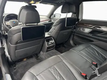 BMW 740Ld xDri Fond-Entertainment Night Vision Laser