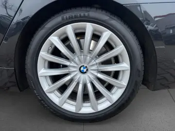BMW 740Ld xDri Fond-Entertainment Night Vision Laser