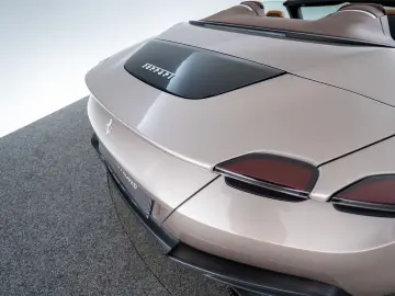 FERRARI Roma Spider FERRARI SINGEN