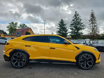 LAMBORGHINI Urus 4.0 V8 Performante