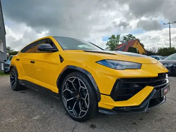 LAMBORGHINI Urus 4.0 V8 Performante