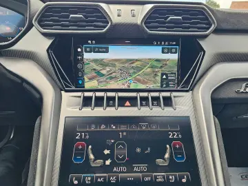 LAMBORGHINI Urus 4.0 V8 Performante