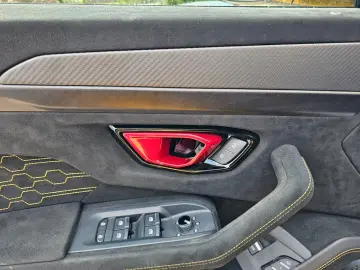 LAMBORGHINI Urus 4.0 V8 Performante