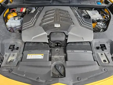 LAMBORGHINI Urus 4.0 V8 Performante