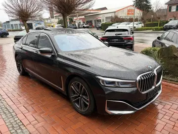 BMW 750 iL xDrive Executive Lounge TV  Pano Laser