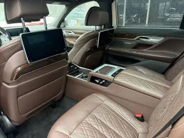 BMW 750 iL xDrive Executive Lounge TV  Pano Laser