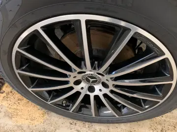 MERCEDES-BENZ GLC 300 e 4M AMG-Line