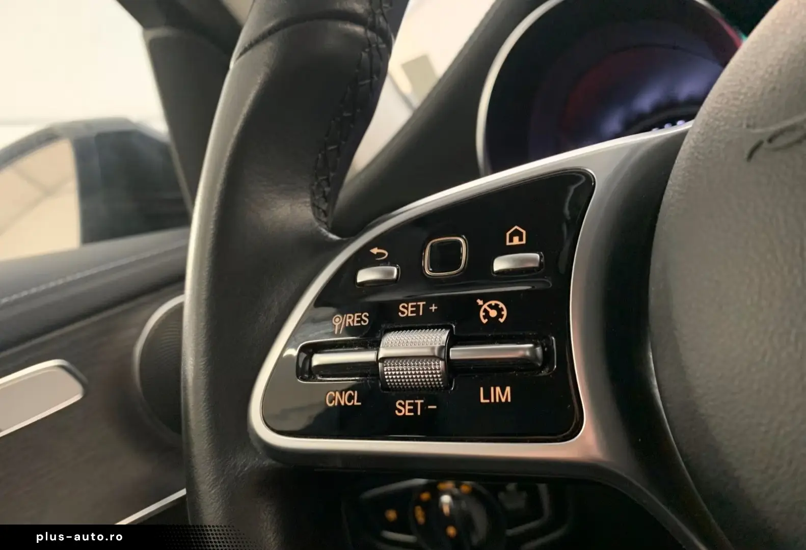 MERCEDES-BENZ GLC 300 e 4M AMG-Line