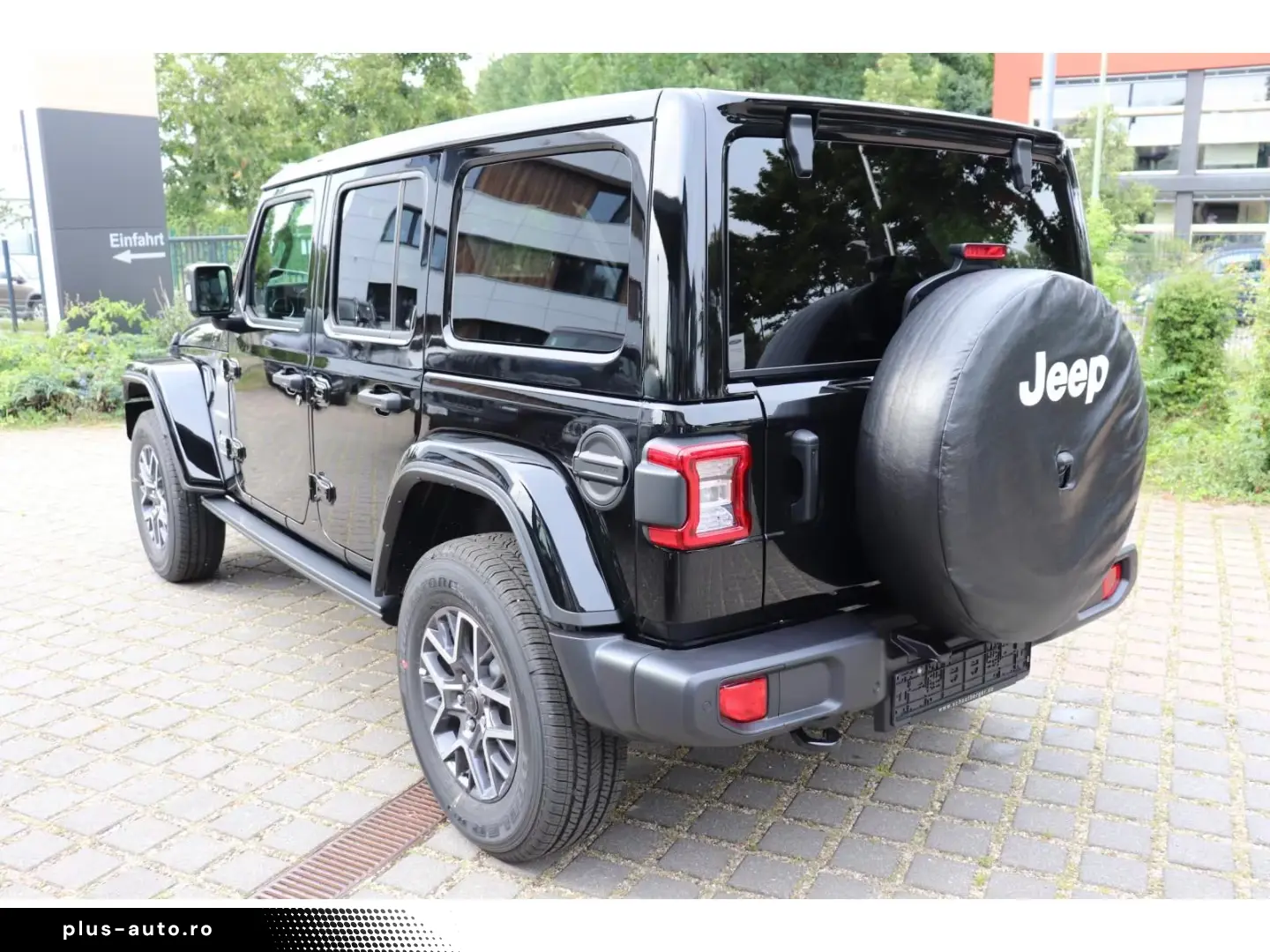 Jeep Wrangler Sahara