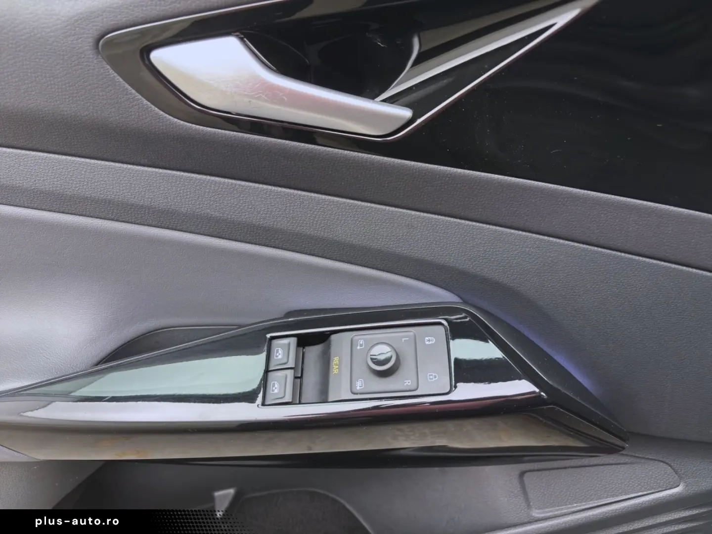 VW ID.4 PURE NAVI KLIMA PDC LED