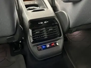 VW ID. 4 Pro Performance   77kWh SZH  Kamera