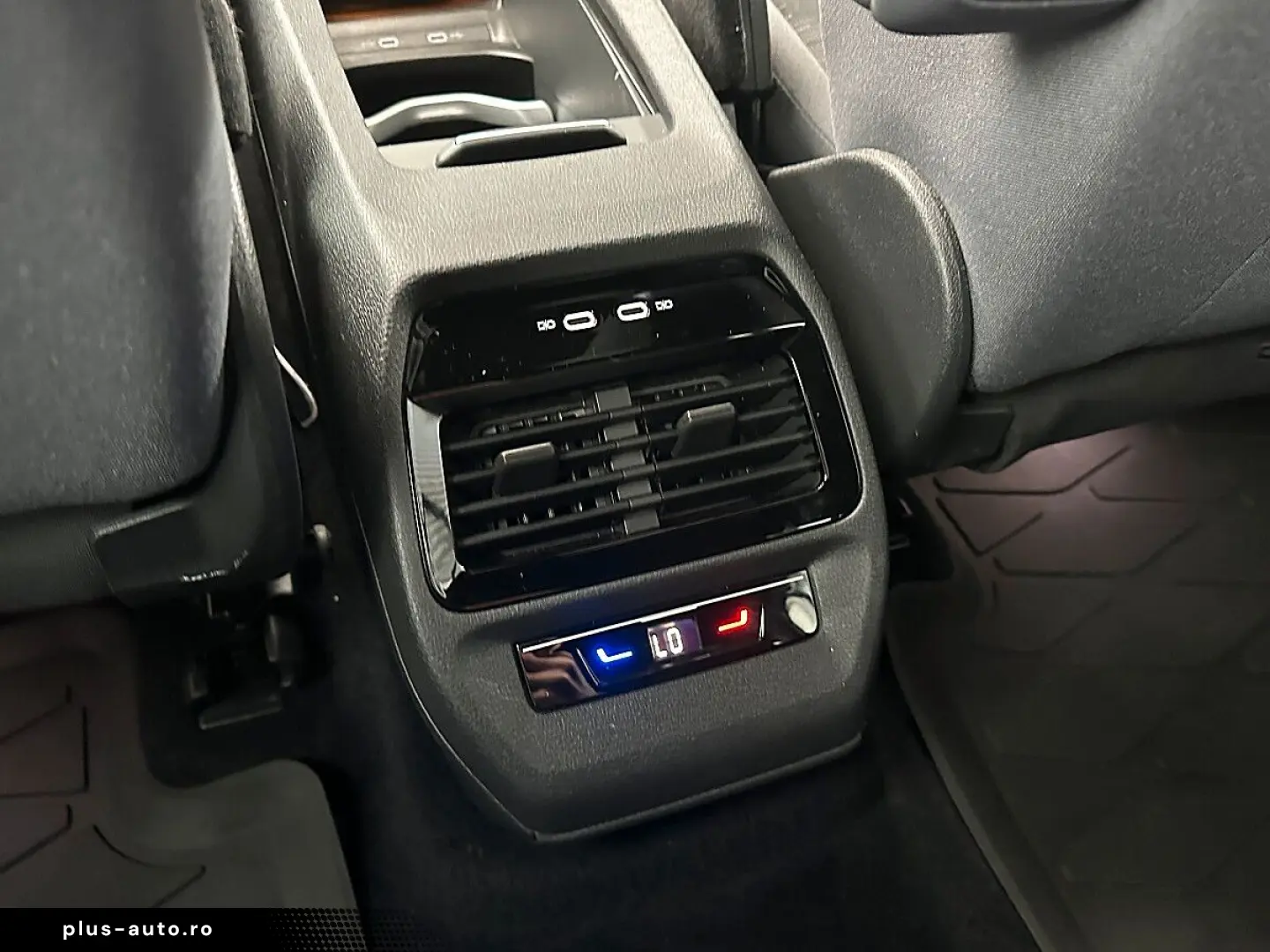 VW ID. 4 Pro Performance   77kWh SZH  Kamera