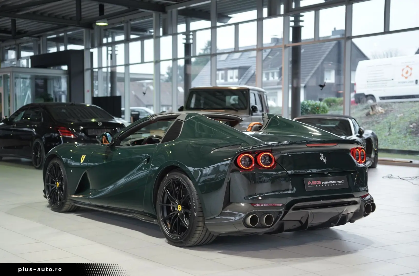 FERRARI 812 GTS  Carbon