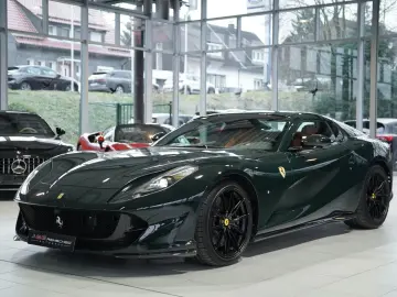 FERRARI 812 GTS  Carbon