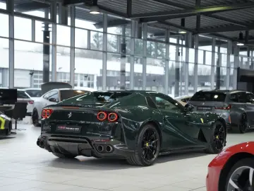 FERRARI 812 GTS  Carbon