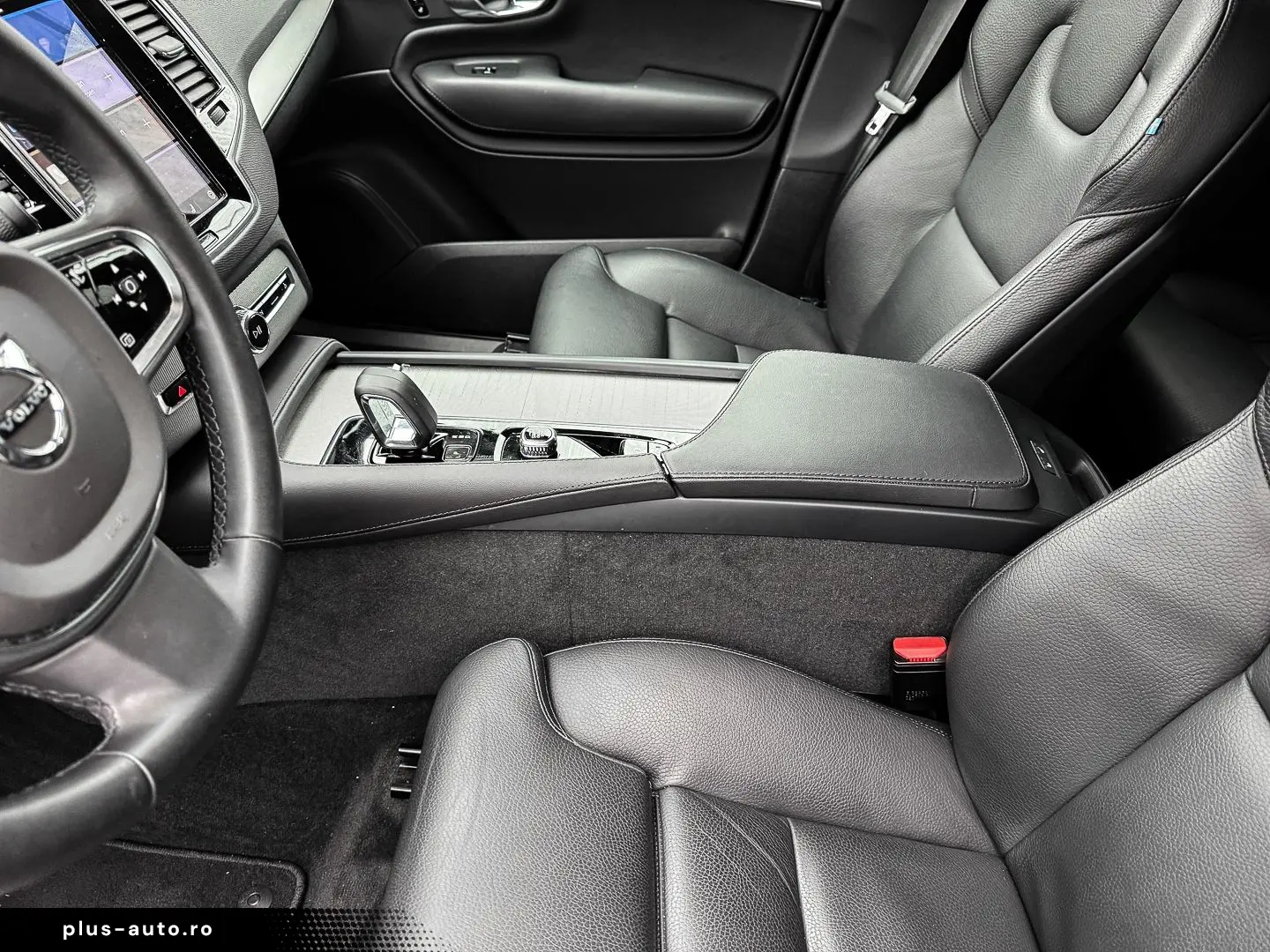 VOLVO XC90 B5 Benzin Core AWD 7-Sitzer StandHZG Harman