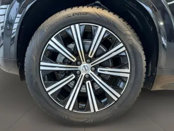 VOLVO XC90 B5 AWD Core Fahrassist AHK Wide Cam LED