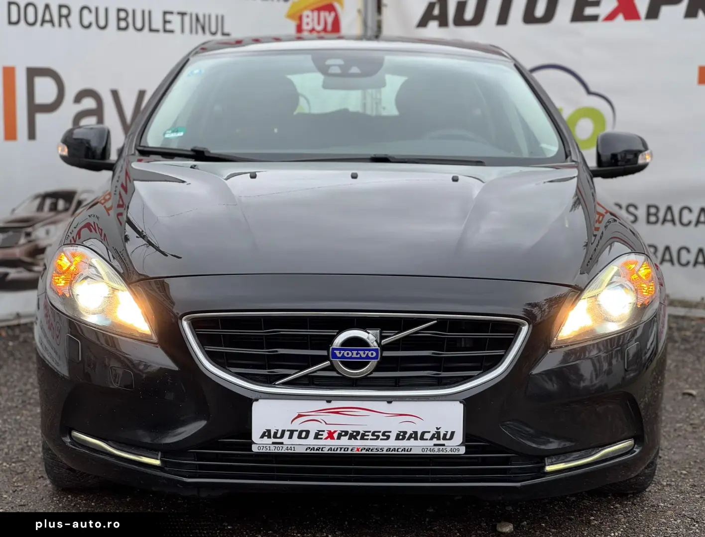 VOLVO V40