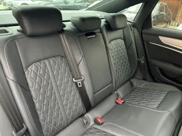 AUDI A6 Limousine 45 eTFSI quattro S tronic Matrix