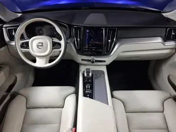 VOLVO XC60 INSCRIPTION 4WDB4D-HYBRID 197CP 2020